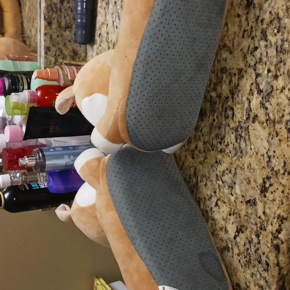 Slippers - Picture 4 of 4